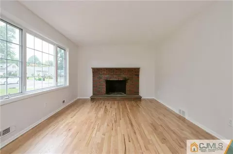 15 Emma Pl, Middlesex, NJ 08846 photo 2