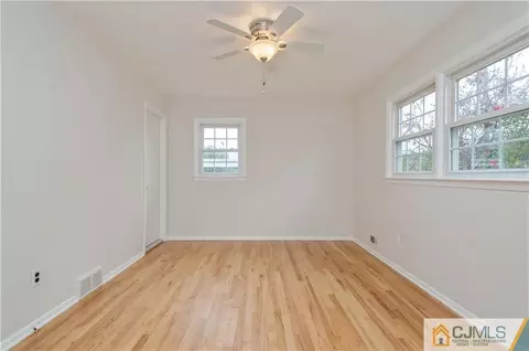 15 Emma Pl, Middlesex, NJ 08846 photo 11