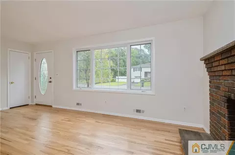 15 Emma Pl, Middlesex, NJ 08846 photo 3