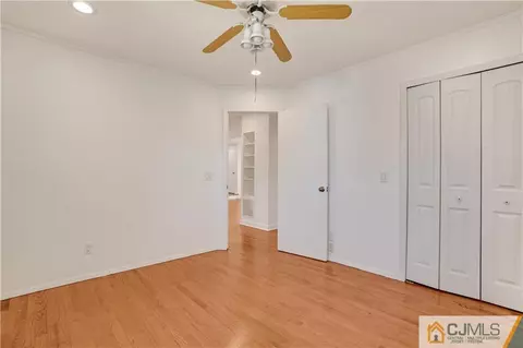113 E Calvert Ave, Edison, NJ 08820 photo 18