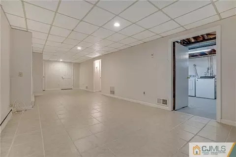 113 E Calvert Ave, Edison, NJ 08820 photo 26