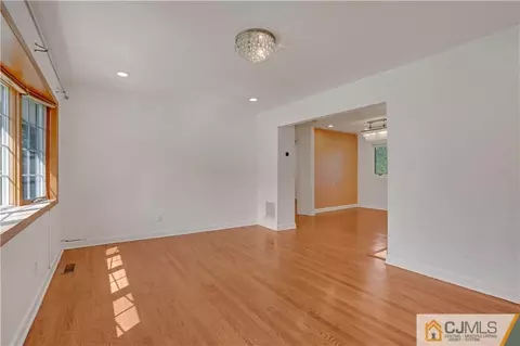 113 E Calvert Ave, Edison, NJ 08820 photo 7