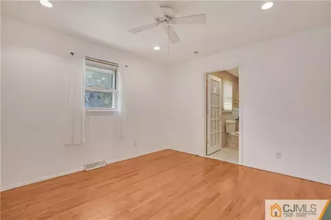 113 E Calvert Ave, Edison, NJ 08820 photo 14