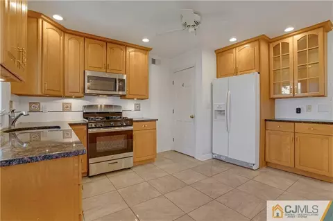 113 E Calvert Ave, Edison, NJ 08820 photo 12