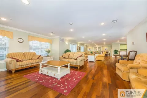 83 Liddle Ave, Edison, NJ 08837 photo 3