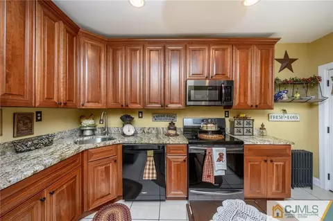 33 E Main St, Flemington, NJ 08822 photo 15