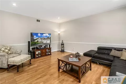 20 Rolling Brook Dr, Edison, NJ 08820 photo 19