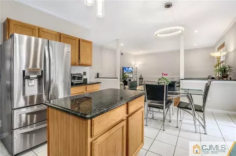 20 Rolling Brook Dr, Edison, NJ 08820 photo 15