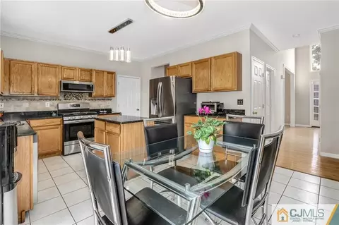 20 Rolling Brook Dr, Edison, NJ 08820 photo 14