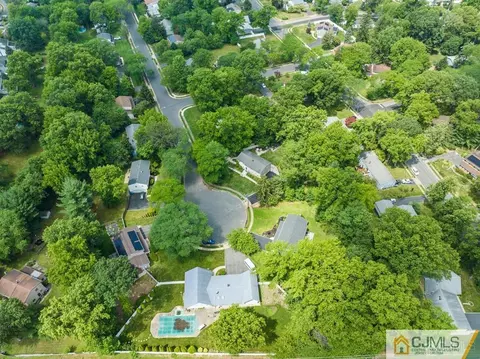 22 Highpoint Dr, Edison, NJ 08820 photo 10