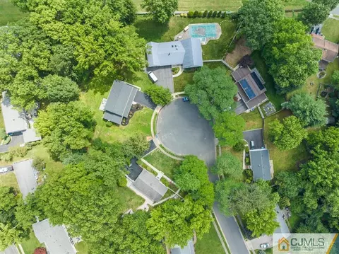 22 Highpoint Dr, Edison, NJ 08820 photo 8