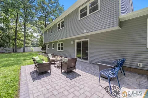 22 Highpoint Dr, Edison, NJ 08820 photo 7