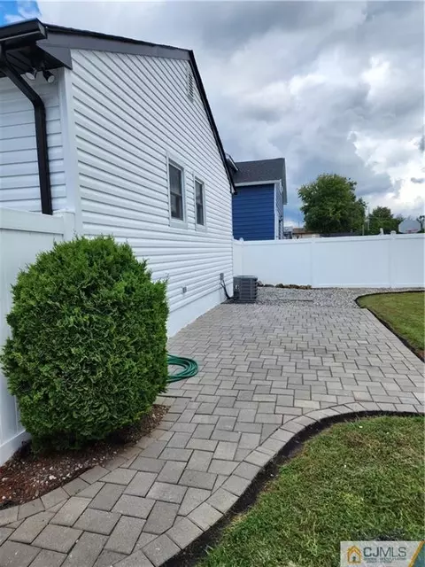618 Drake Ave, Middlesex, NJ 08846 photo 13