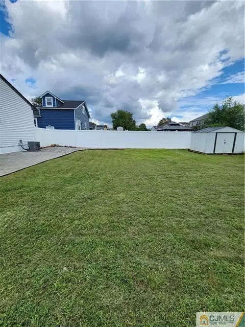 618 Drake Ave, Middlesex, NJ 08846 photo 14