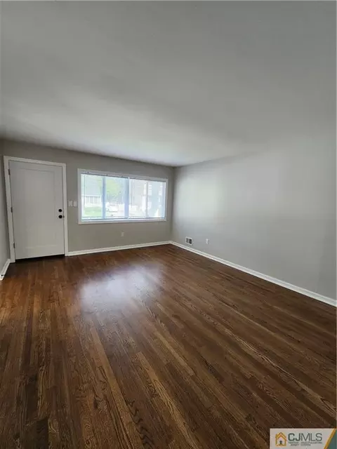 618 Drake Ave, Middlesex, NJ 08846 photo 15