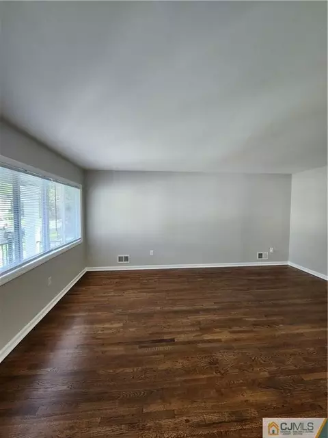 618 Drake Ave, Middlesex, NJ 08846 photo 17