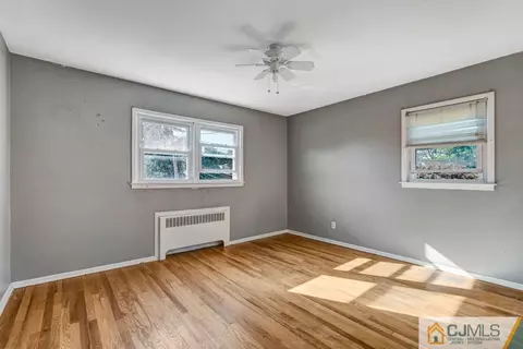 347 Seneca Ave, Middlesex, NJ 08846 photo 21