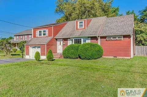 347 Seneca Ave, Middlesex, NJ 08846 photo 2