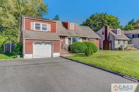 347 Seneca Ave, Middlesex, NJ 08846 photo 1
