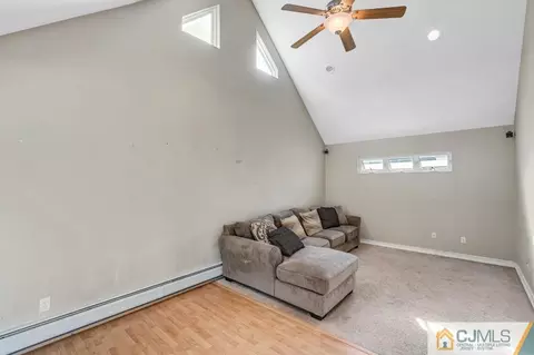 347 Seneca Ave, Middlesex, NJ 08846 photo 13