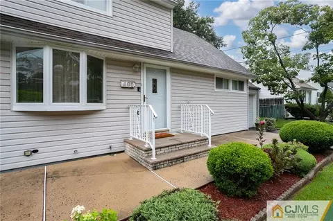 460 Warfield Rd, North Plainfield, NJ 07063 photo 4