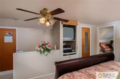 460 Warfield Rd, North Plainfield, NJ 07063 photo 15