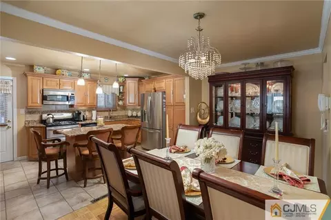 460 Warfield Rd, North Plainfield, NJ 07063 photo 8