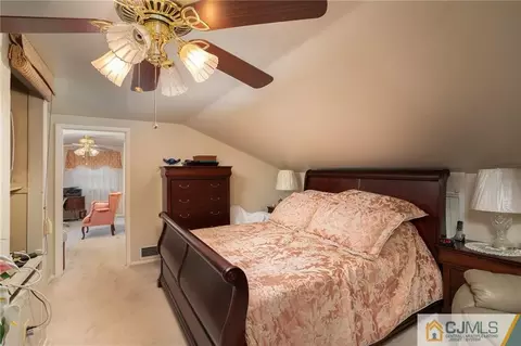 460 Warfield Rd, North Plainfield, NJ 07063 photo 13