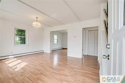 237 Loring Ave, Edison, NJ 08817 photo 5