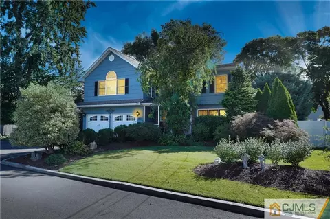 36 Starkin Rd, Edison, NJ 08837 photo 1