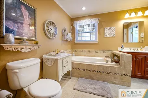 36 Starkin Rd, Edison, NJ 08837 photo 31