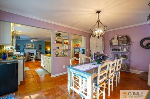 36 Starkin Rd, Edison, NJ 08837 photo 14