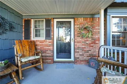 36 Starkin Rd, Edison, NJ 08837 photo 5