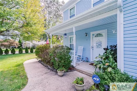 18 Main St, Helmetta, NJ 08828 photo 2