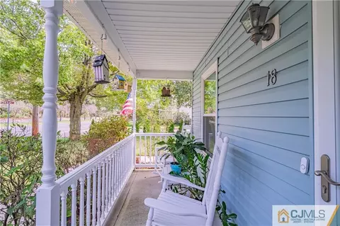 18 Main St, Helmetta, NJ 08828 photo 3