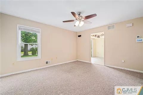18 Main St, Helmetta, NJ 08828 photo 7