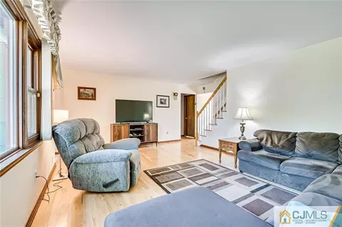 400 Maple St, Middlesex, NJ 08846 photo 12