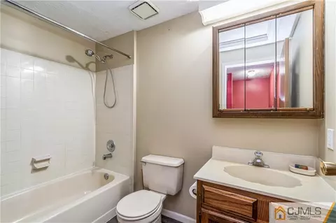 2 Robert Pearson Ct, Hamilton, NJ 08610 photo 14