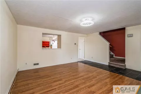 2 Robert Pearson Ct, Hamilton, NJ 08610 photo 2