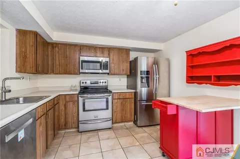 2 Robert Pearson Ct, Hamilton, NJ 08610 photo 6