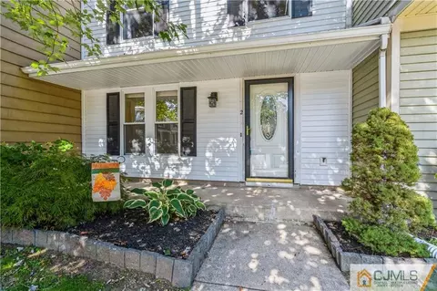 2 Robert Pearson Ct, Hamilton, NJ 08610 photo 1