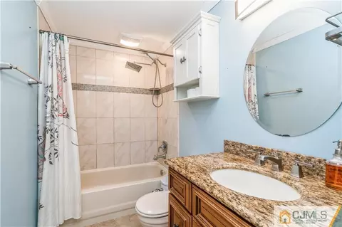 2 Robert Pearson Ct, Hamilton, NJ 08610 photo 17