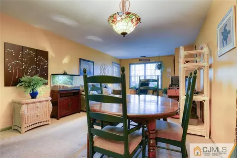 1002 Meadow Ct, Helmetta, NJ 08828 photo 5