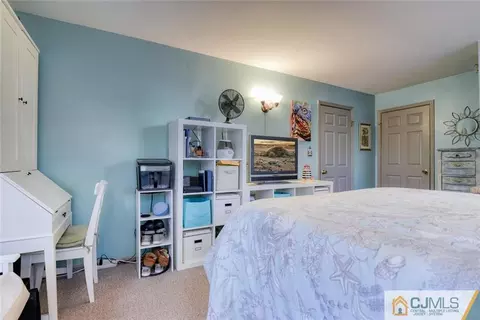 1002 Meadow Ct, Helmetta, NJ 08828 photo 22