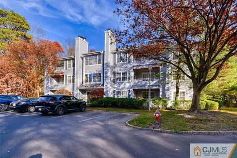1002 Meadow Ct, Helmetta, NJ 08828 photo 1