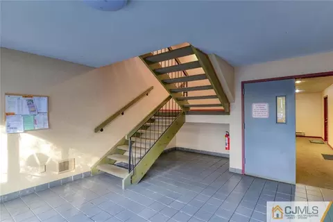 1002 Meadow Ct, Helmetta, NJ 08828 photo 34