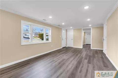 9 Nancy Cir, Edison, NJ 08817 photo 9