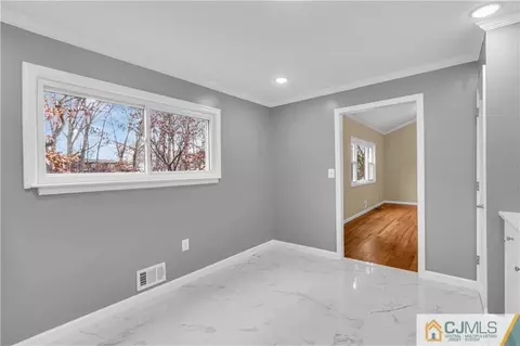 9 Nancy Cir, Edison, NJ 08817 photo 23