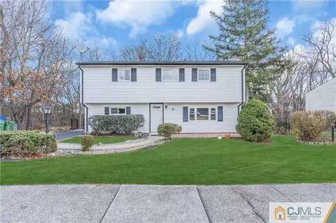 9 Nancy Cir, Edison, NJ 08817 photo 4