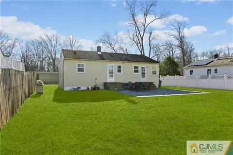 116 Cap Ln, Middlesex, NJ 08846 photo 6